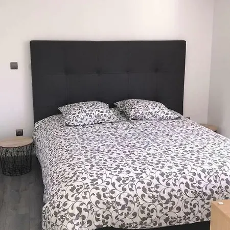 Les Peaux Rouges Apartment Agde